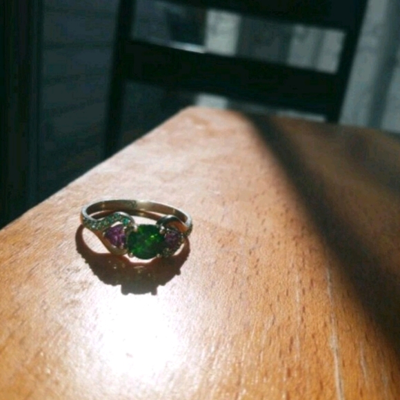 Ring - Picture 5 of 5